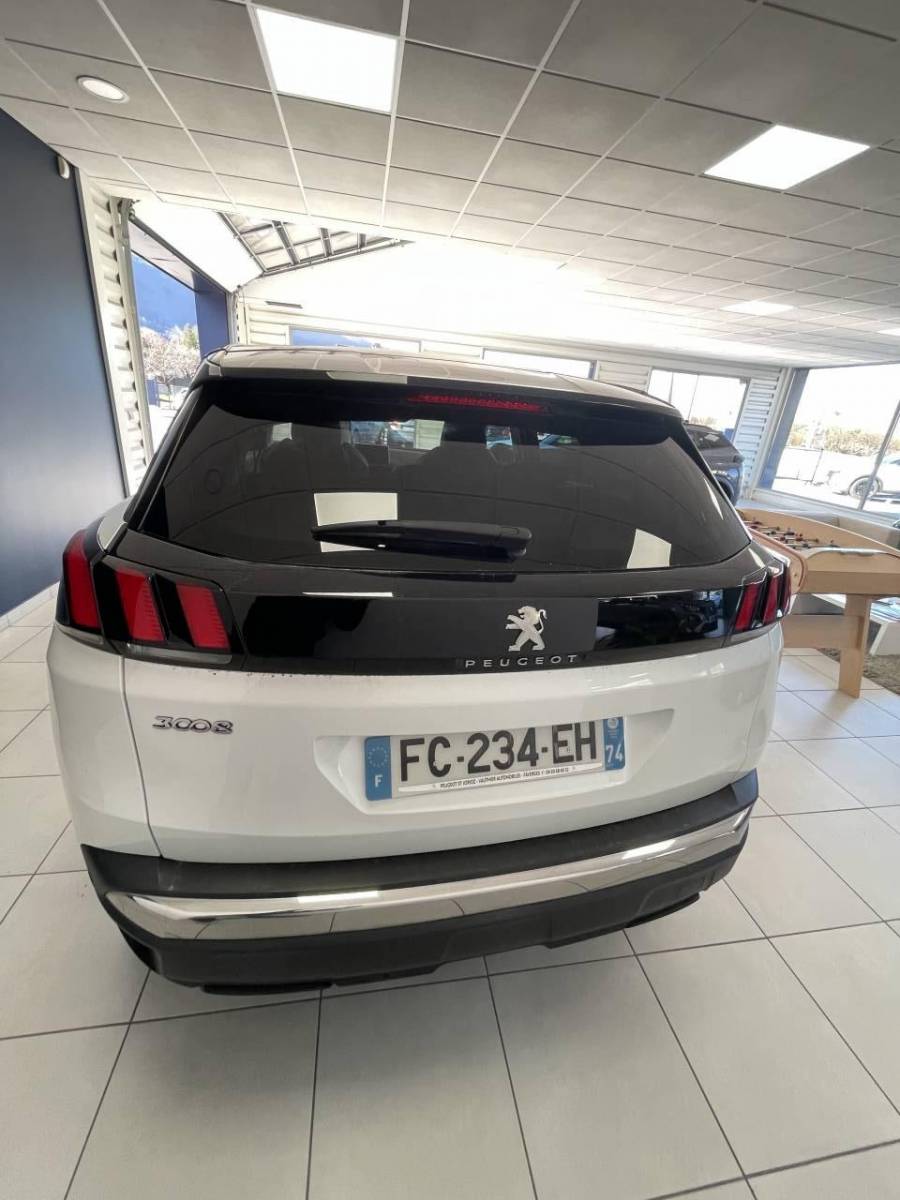 Peugeot 3008 (2) Puretech 130 S&S EAT8 ALLURE